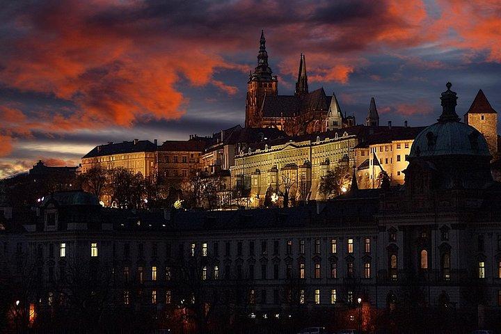 Prague Castle: Private fairytale walking tour
