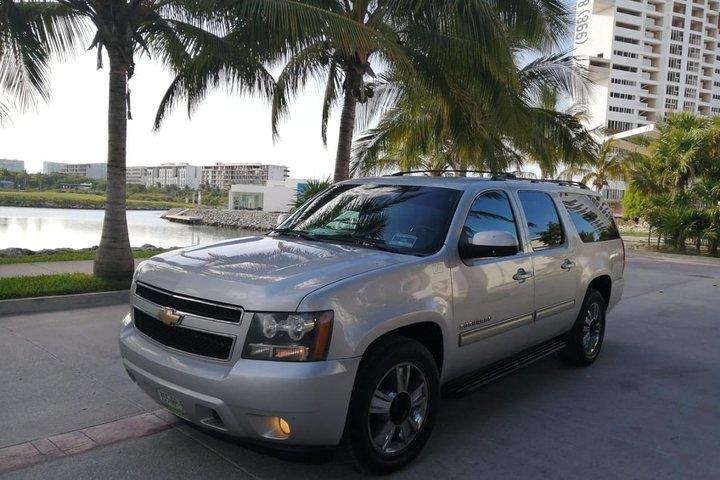 Private luxury transportation from CUN Airport to Puerto Morelos