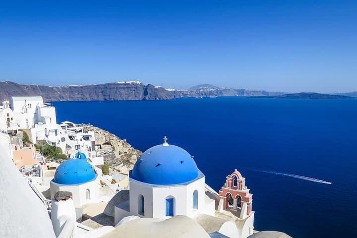 5-Day Greece Group Tour - Delphi, Meteora, Mykonos & Santorini