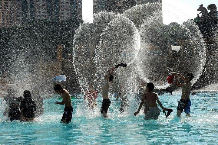 Sunway Lagoon Theme Park Day Trip from Kuala Lumpur