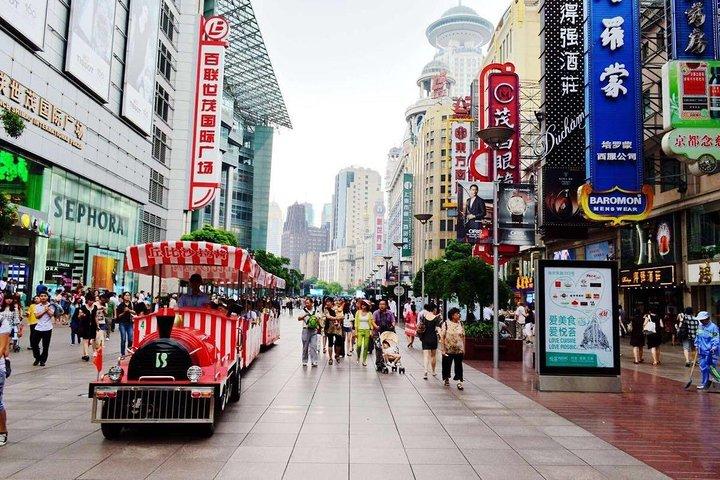 Best Tour of Shanghai with Bund, Yu Garden, Old French Concession & Nanjing Road