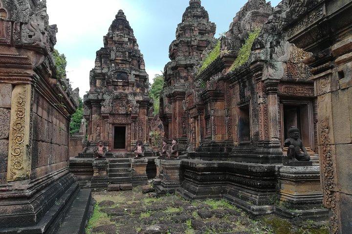Banteay Srey, Beng Melea , Rolous Temples and Floating Village