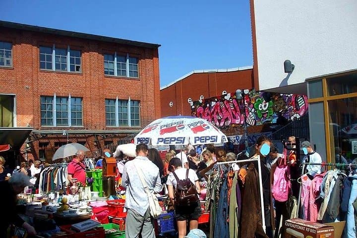 Bicycle tour through the "other" Hamburg (min.4)