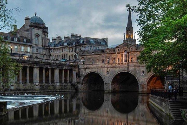 Private Day Tour to Bath, Avebury & The Cotswolds