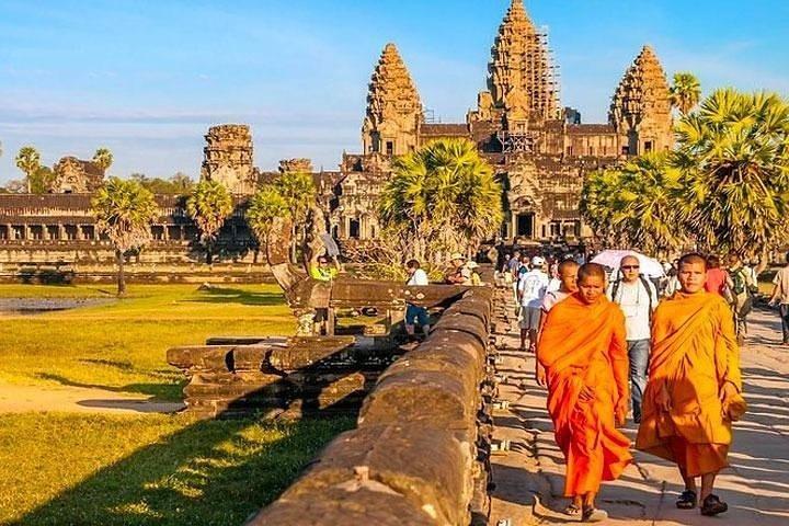 2-Day Angkor Wat Small and Big Circuit - Free Hotel Pick up