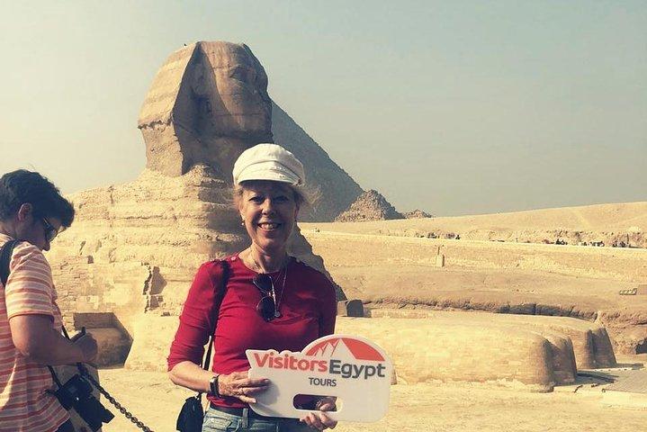 Day Tour at Giza Pyramids & Sphinx