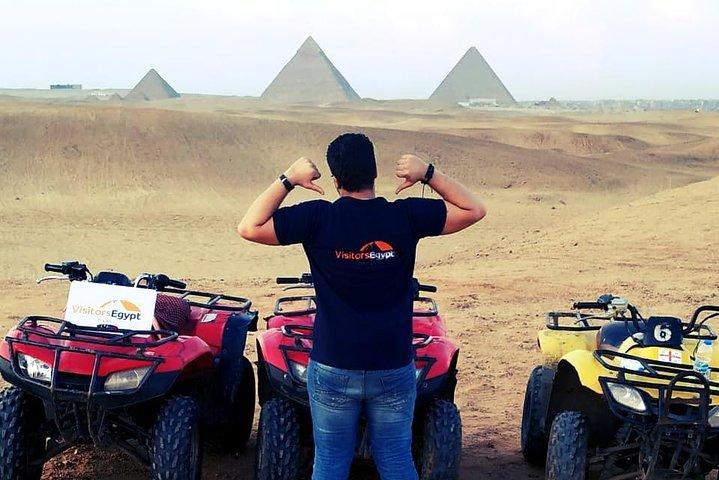 Day Tour at Giza Pyramids & Sphinx