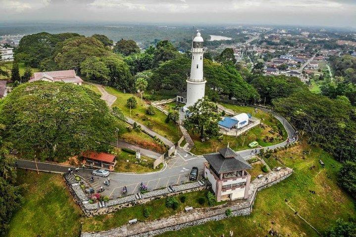 Private Tour Bukit Melawati Hall and Fireflies