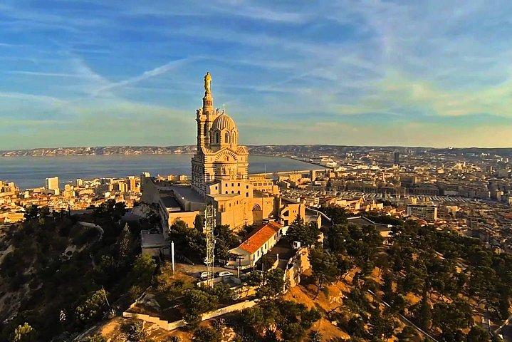 Private Transfer: MRS Airport to Marseille in Luxury Van