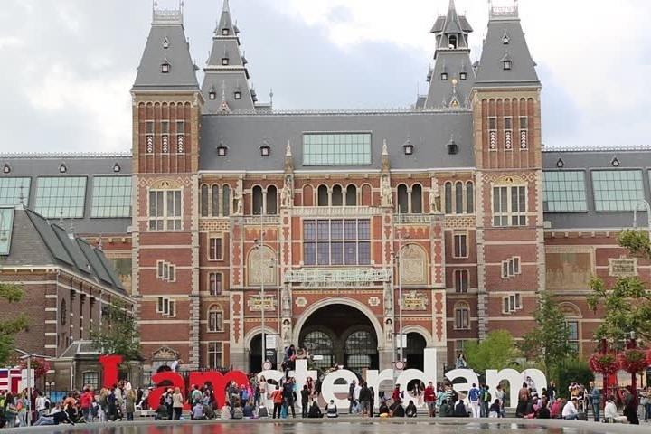 Airport Transfer: Amsterdam to Schiphol Airport AMS by Luxury Van
