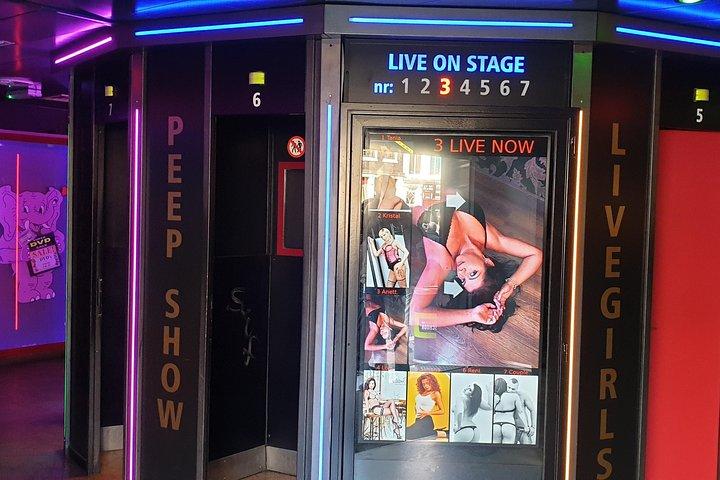 Exclusive Amsterdam Red Light District tour with a drink