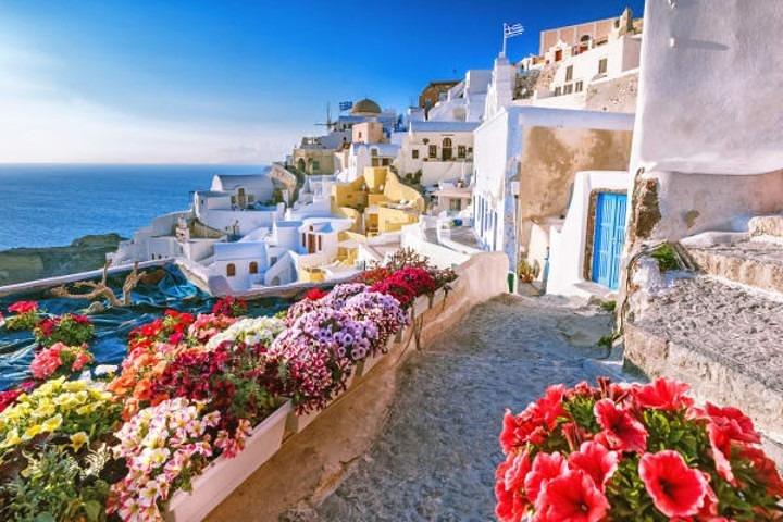 Santorini Roundtrip transport For oia