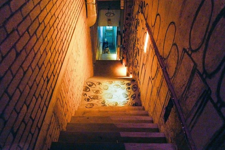 Hidden Bars Scavenger Hunt - Self Guided
