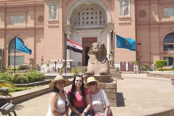 Giza pyramids and Cairo tour from Luxor hotel by plane