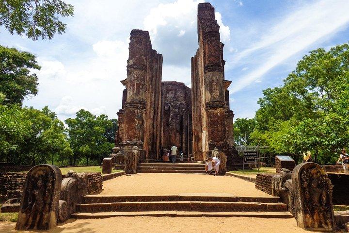 Polonnaruwa Ancient City All Inclusive Day our from Negombo