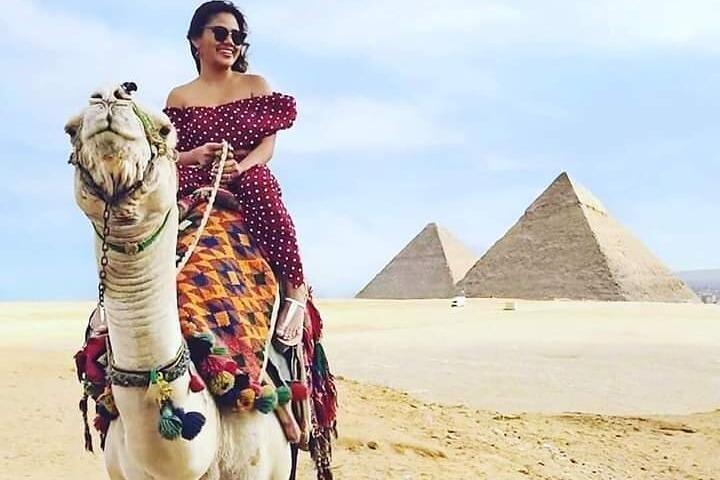 Enjoy our Tour around the Pyramids Riding a Camel