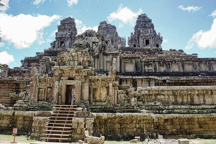 Full-Day Temples of Angkor Small Group Tour - Free Hotel Pick up