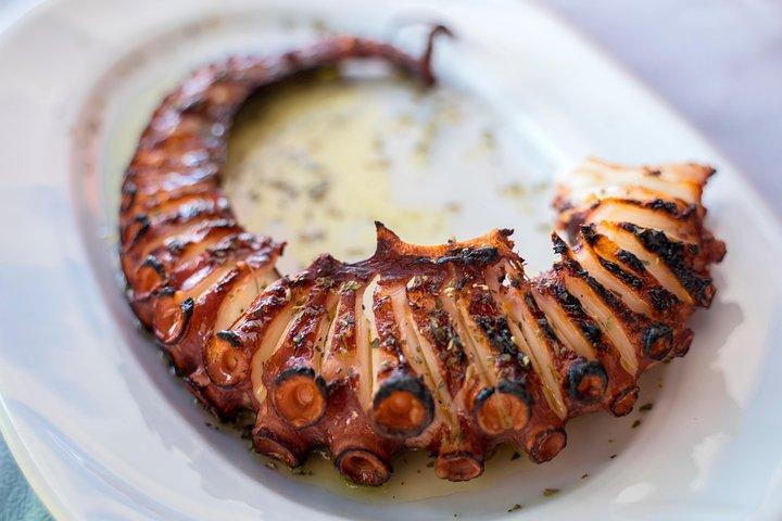 Traditional Tastes of Santorini- Food Tour
