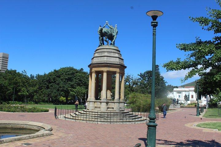 Private City Tour Table Mountain + Cable Car Ticket Camps Bay H/D