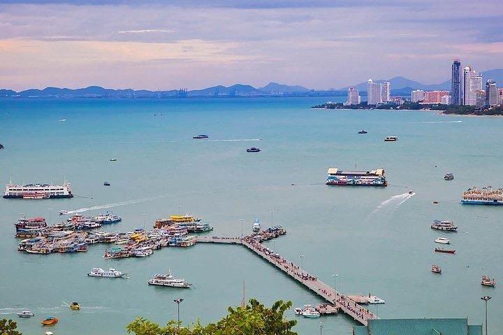 Discovery Pattaya City Tours with Floating Market & Lunch