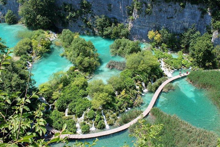 From Zadar: Plitvice Lakes Guided Day Tour with Tickets