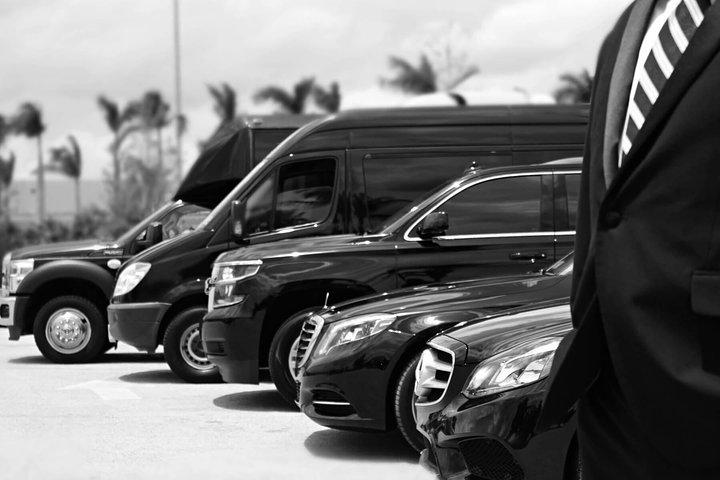 Transfer From or To Santorini Airport Designed By You