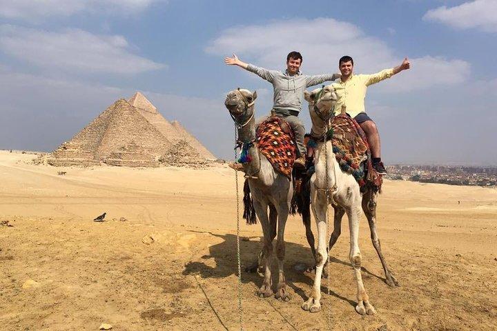 Cairo private Layover to Giza Pyramids, Cairo Museum, Bazaars