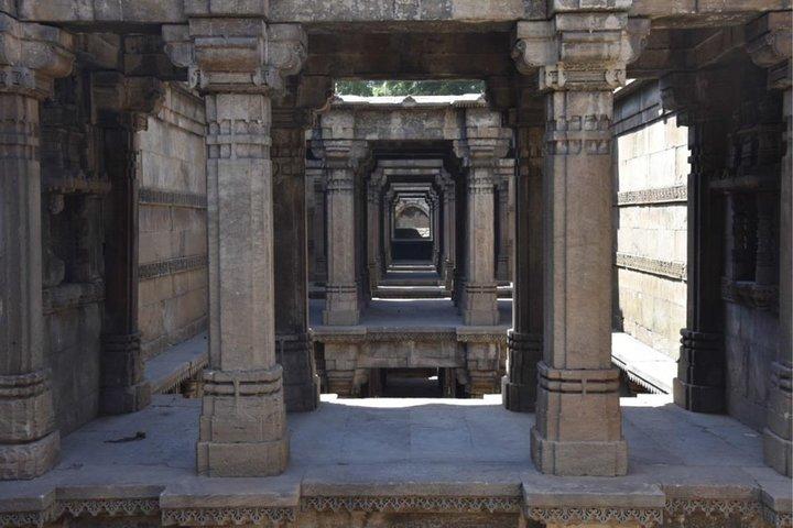 Evening Half Day Step Well Tour With traditional baazar & Jumma Masjid extension
