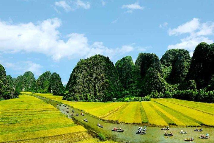From Hanoi : Group of 9 Guided Tour Mua Cave Tam Coc Hoa Lu