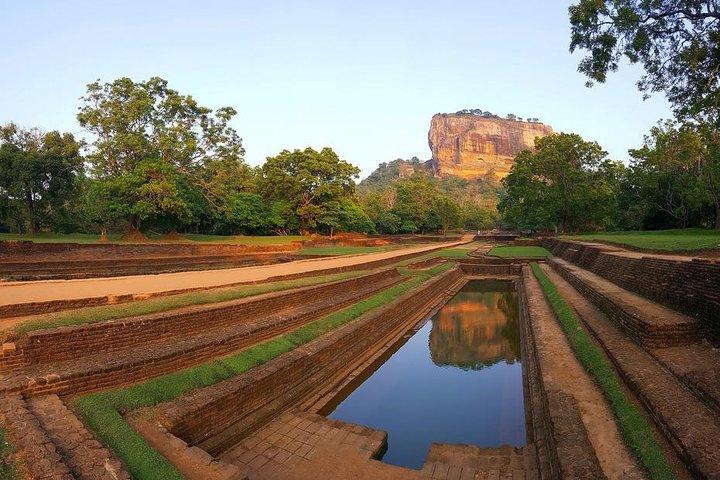 Private day Tour Sigiriya & Dambulla Cave Temple with Entrance Fee & Lunch