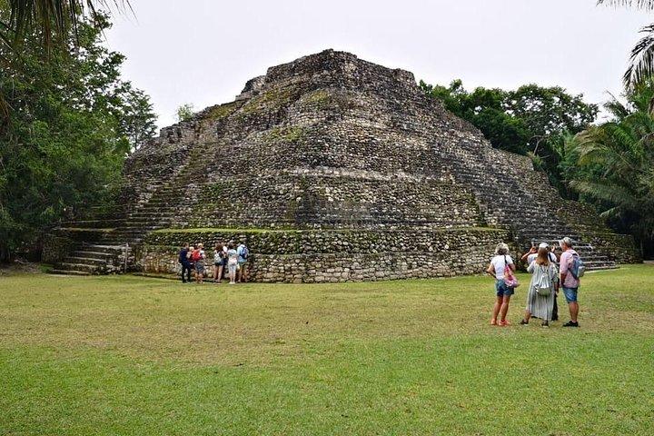 Chacchoben Mayan Ruins and Bacalar Lagoon Combo Tour from Costa Maya