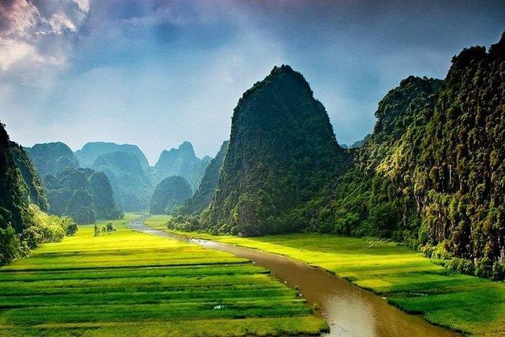 Trang An Grottoes and Bai Dinh Day Trip from Hanoi