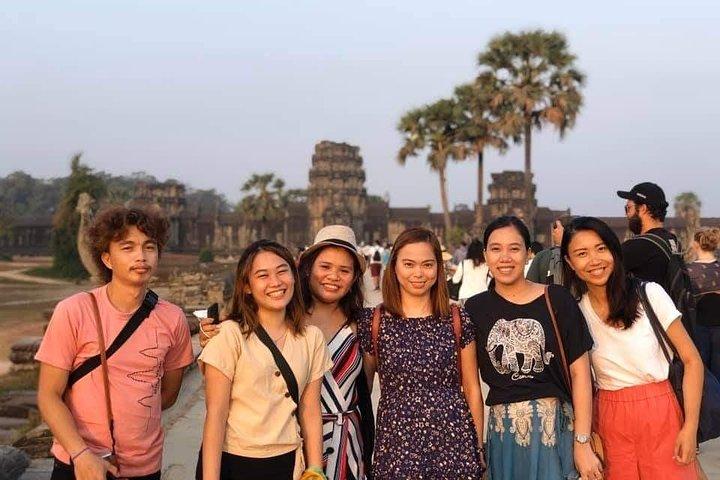 Angkor Tuk Tuk Tour: Angkor Wat , Bayon And Ta Prohm Temple