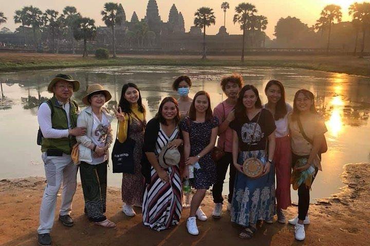 Angkor Tuk Tuk Tour: Angkor Wat , Bayon And Ta Prohm Temple