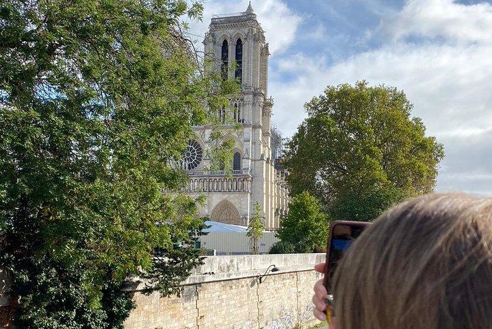 Paris Notre Dame & Île de la Cite: Max 6 People Group or Private