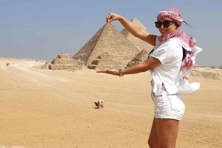 Private Giza Pyramids, Memphis and Sakkara Day Trip in Cairo.