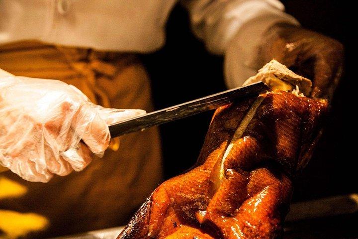Beijing Private Night Tour: Shichahai, Houhai Hutong Walking+Peking Duck Dinner