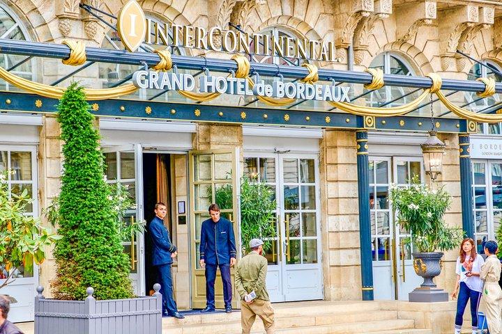 Discover Bordeaux’s most Photogenic Spots with a Local