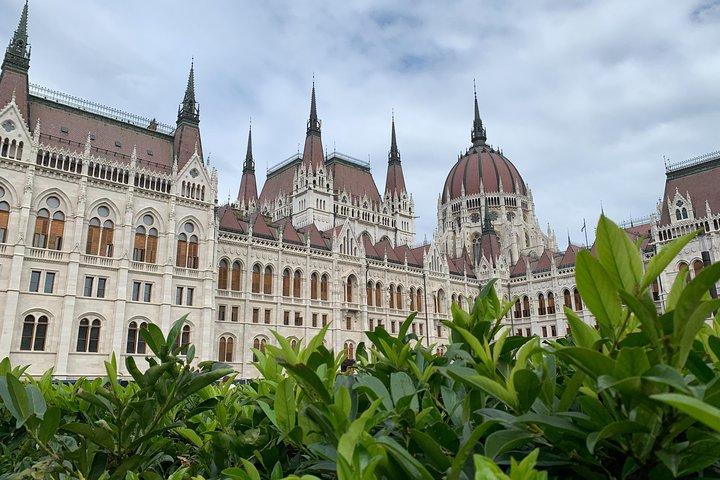 Architectural Budapest: Private Tour with a Local Expert