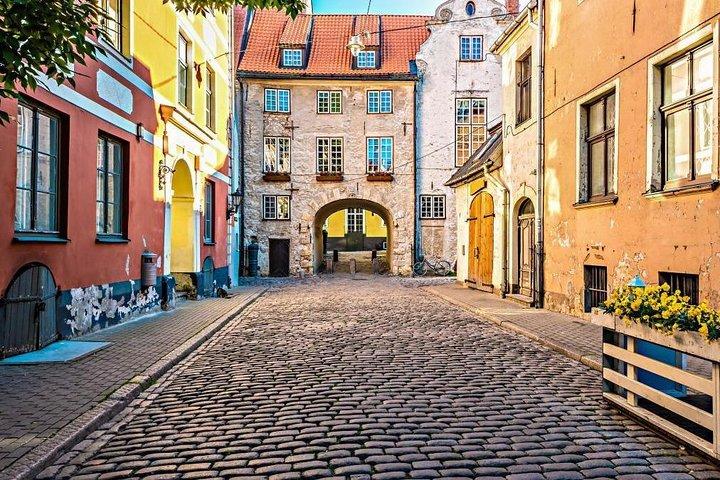 Private Shore Excursion: Highlights of Riga and Art Nouveau Museum