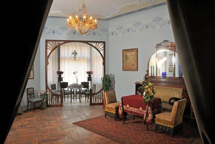Private Shore Excursion: Highlights of Riga and Art Nouveau Museum