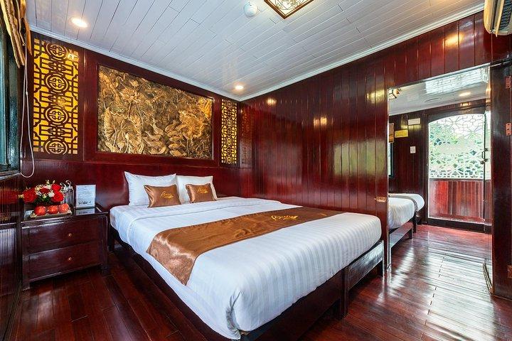 Renea Cruises Small Boat in Bai Tu Long and Halong Bay
