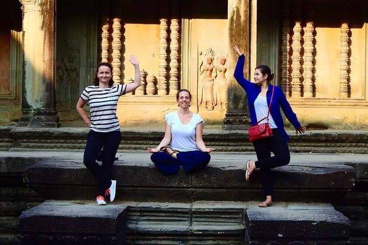 Small-Group Explore Angkor Wat Sunrise With Breakfast