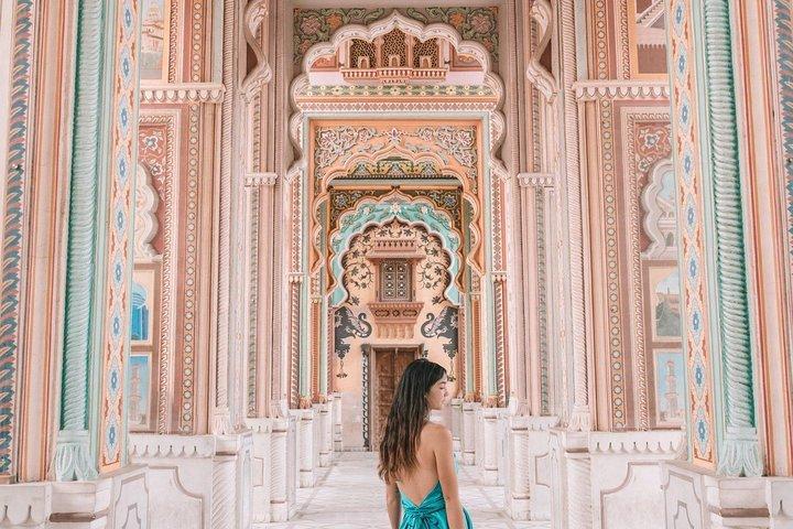 Jaipur City Palace,Hawa Mahal and Jantar Mantar Private Tour