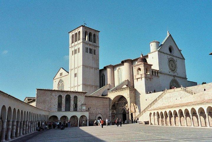 Basilica of St. Francis of Assisi. Tour with official guide