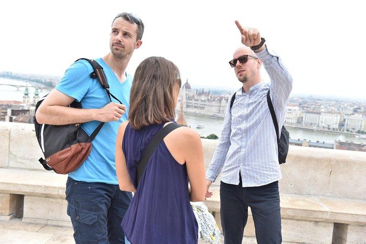 Castle District tour with Matthias Church Ticket & Cake & Coffee
