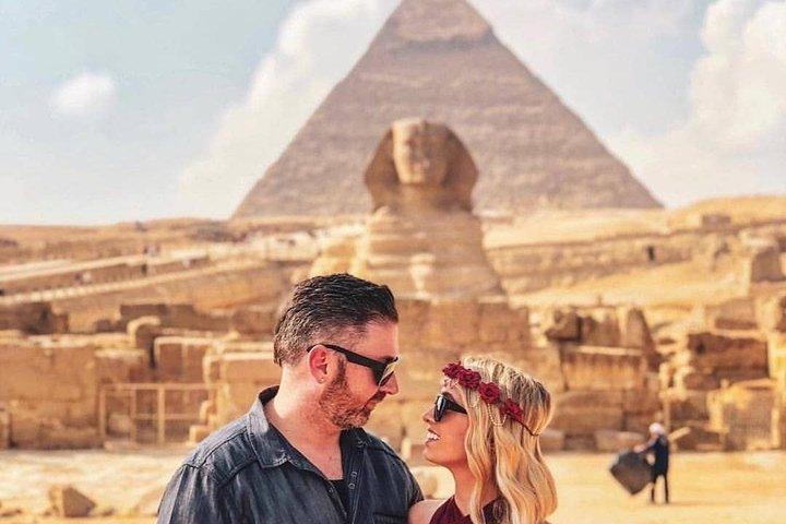 Cairo in One Day: Egyptian Museum,Pyramids Of Giza and Khan Khalil Bazaar