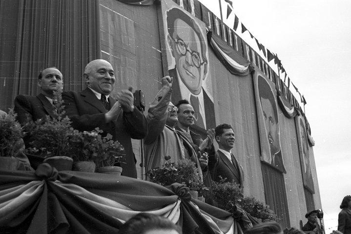 Still Watching You! - Private Budapest Communist Tour with Coffee in a Retro Bar