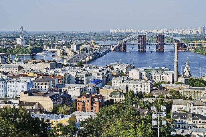 Kiev Airport Transfers : Kiev Boryspil Airport KBP to Kiev City in Luxury Van
