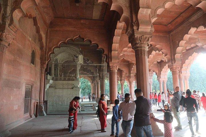 Audio Guided Tour Of Red Fort, Delhi on HopOn India App